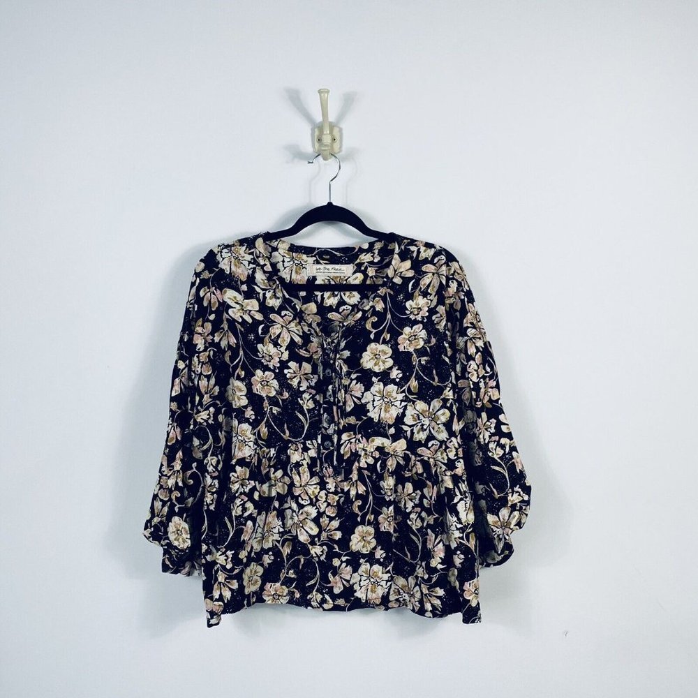 Free People We the free Highlander floral Printed Pullover top Black Medium Boho